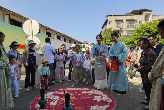 古代旅游会玩什么游戏，消遣方式多样，趣味十足